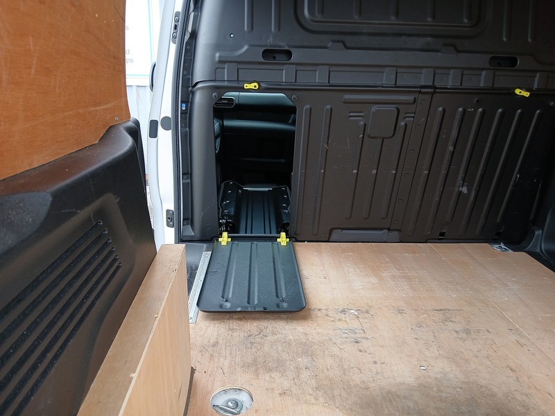 Peugeot Partner BlueHDi 1000 Professional Premium + - U3619