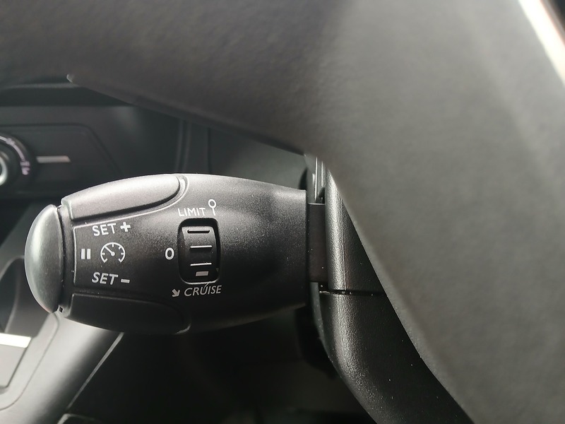 Peugeot Partner BlueHDi 1000 Professional Premium + - U3619
