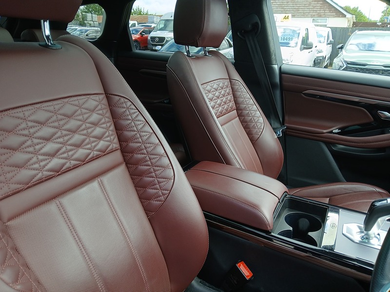 Land Rover Range Rover Evoque P300e Autobiography - U3657