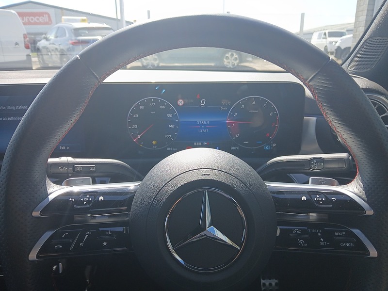 Mercedes-Benz A Class A180h MHEV AMG Line - U3678