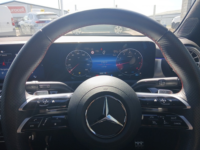 Mercedes-Benz A Class A180h MHEV AMG Line - U3678