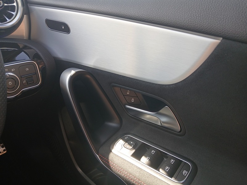 Mercedes-Benz A Class A180h MHEV AMG Line - U3678
