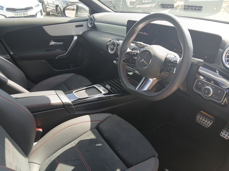 Mercedes-Benz A Class A180h MHEV AMG Line - U3678