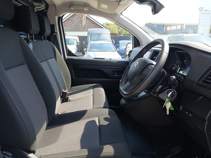 Citroen Dispatch BlueHDi 1400 Enterprise Edition M - U3680