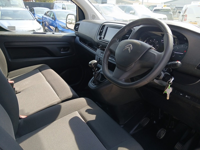 Citroen Dispatch BlueHDi 1400 Enterprise Edition M - U3680
