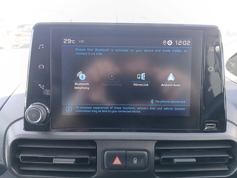 Peugeot Partner BlueHDi 950 Professional Premium + - U3684