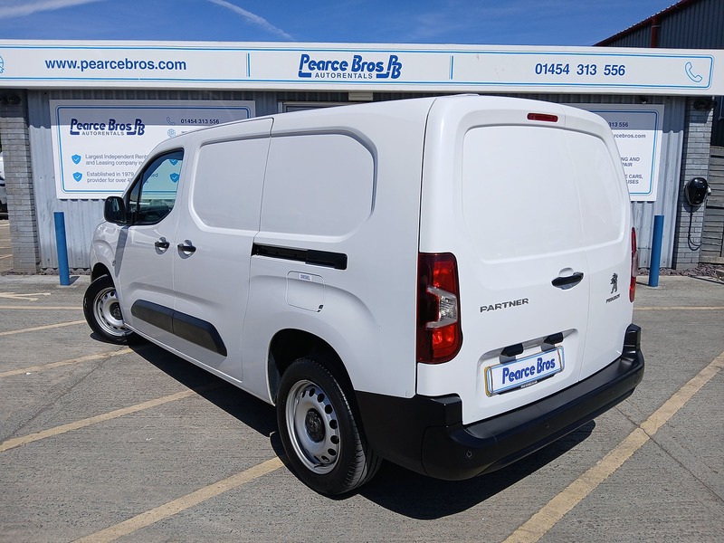 Peugeot Partner BlueHDi 950 Professional Premium + - U3684