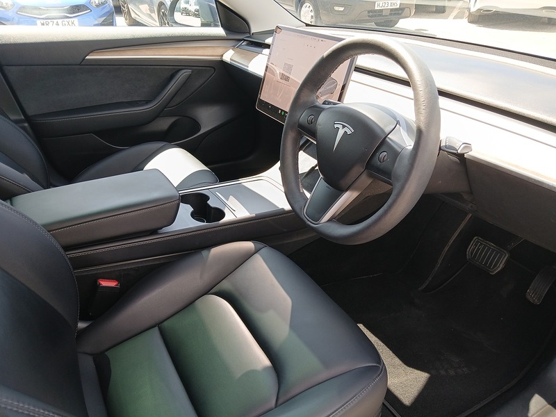 Tesla Model 3 Rear Wheel Drive - U3701