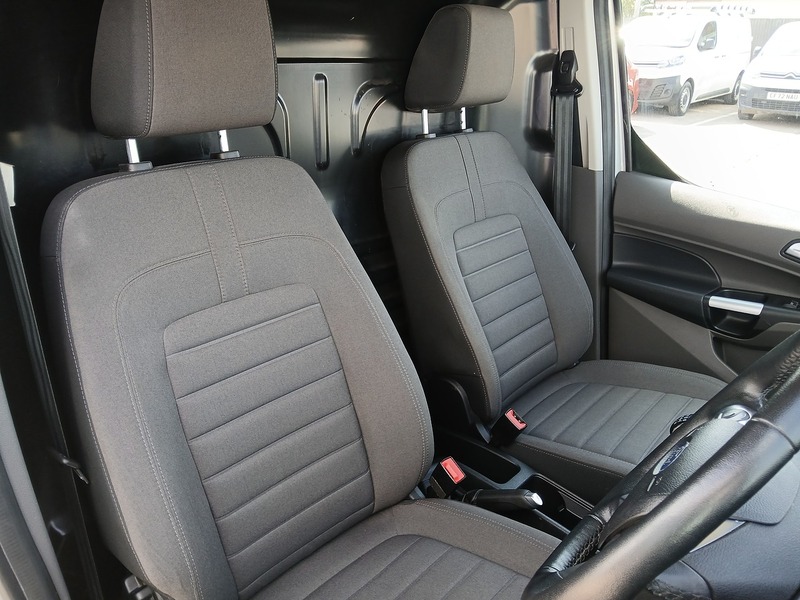Ford Transit Connect 250 EcoBlue Limited - U3708