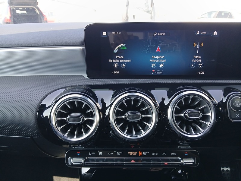 Mercedes-Benz A Class A180 AMG Line - U3712