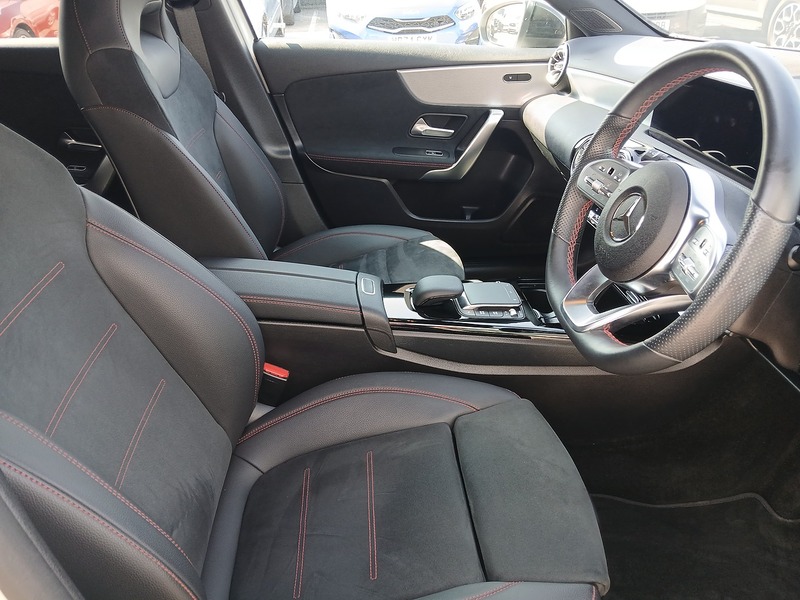 Mercedes-Benz A Class A180 AMG Line - U3712
