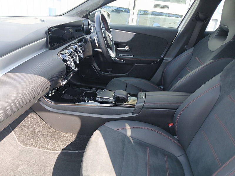 Mercedes-Benz A Class A180 AMG Line - U3712