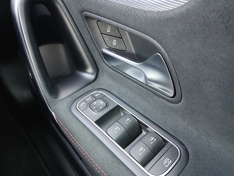 Mercedes-Benz A Class A180 AMG Line - U3712
