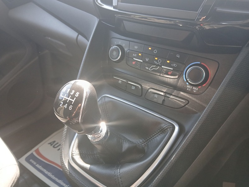 Ford Transit Connect 250 EcoBlue Limited - U3730