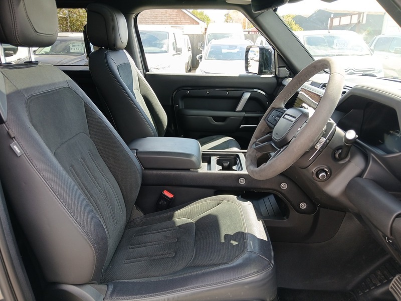Land Rover Defender 90 P525 V8 Carpathian Edition - U3734