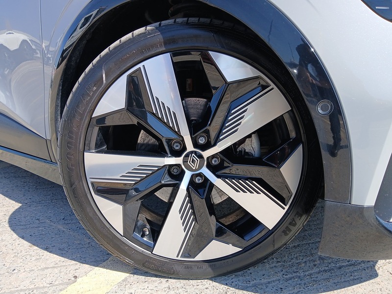 Renault Megane E-Tech techno+ - U3737