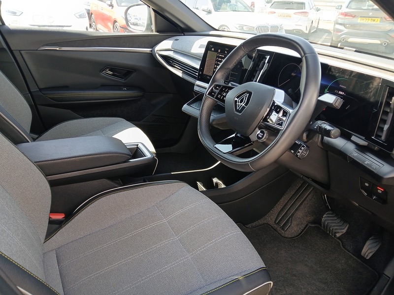 Renault Megane E-Tech techno+ - U3737