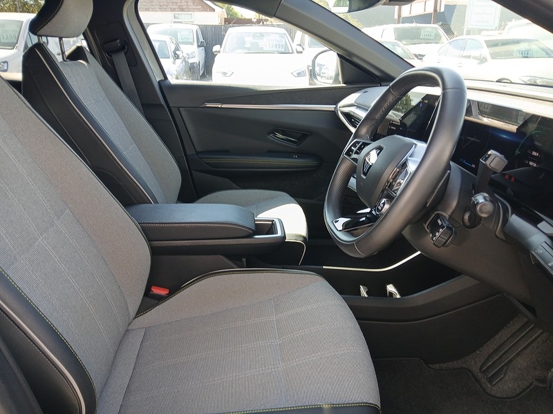 Renault Megane E-Tech techno+ - U3737