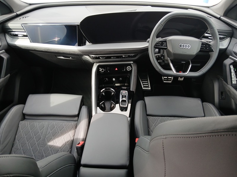 Audi Q5 TFSI Edition 1 - U3743