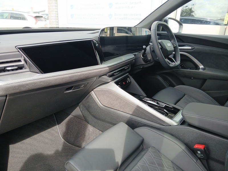 Audi Q5 TFSI Edition 1 - U3743