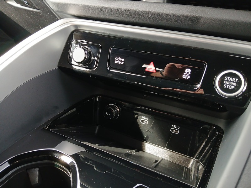Audi Q5 TFSI Edition 1 - U3743