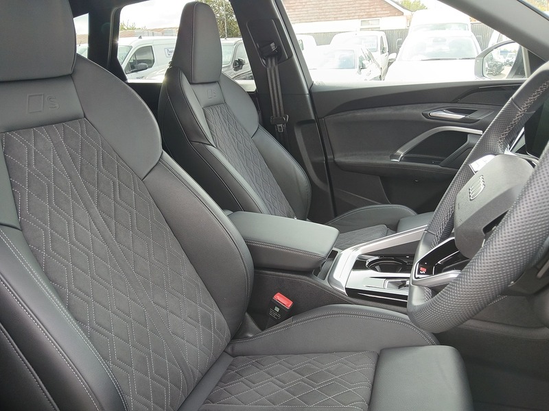 Audi Q5 TFSI Edition 1 - U3743