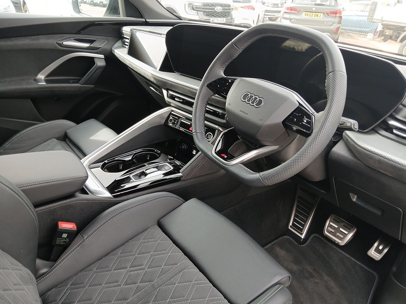 Audi Q5 TFSI Edition 1 - U3743