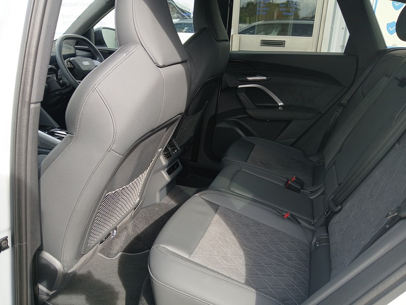 Audi Q5 TFSI Edition 1 - U3743