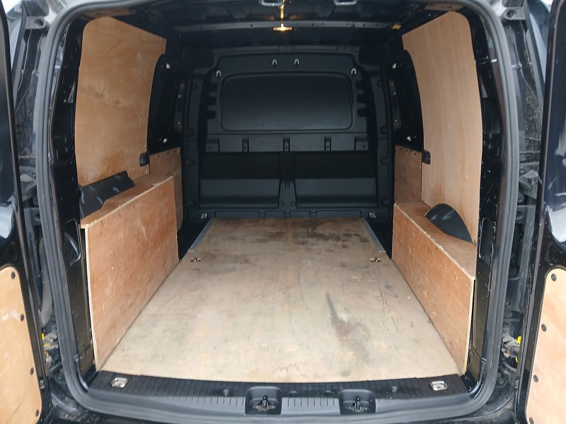 Volkswagen Caddy Maxi TDI C20 Commerce Plus - U3758