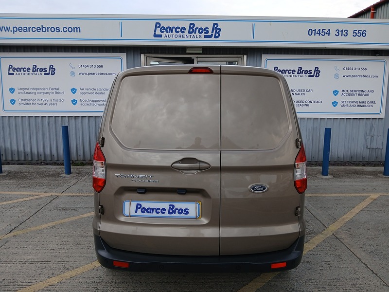 Ford Transit Courier EcoBoost Limited - U3774