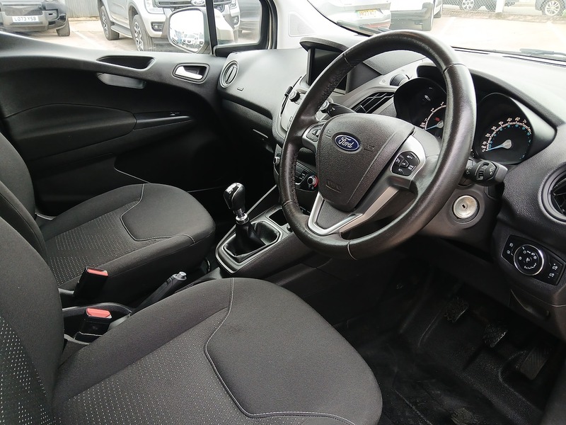 Ford Transit Courier EcoBoost Limited - U3774
