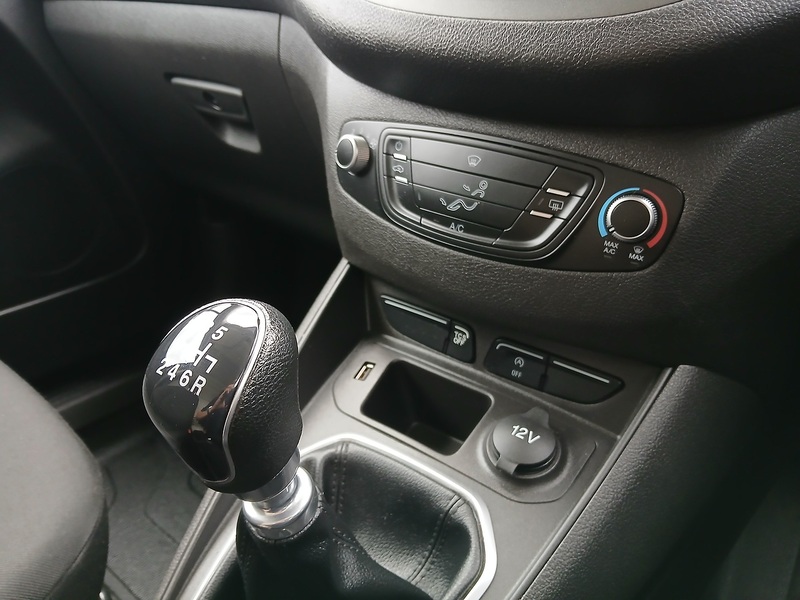 Ford Transit Courier EcoBoost Limited - U3774