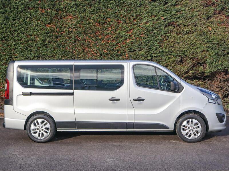 Vauxhall Vivaro 2900 BI TURBO 125BHP L2 H1 LWB 9 SEAT MINIBUS / COMBI, B.TOOTH, SAT NAV, AIR CON, CRUISE, ALLOYS - U6777