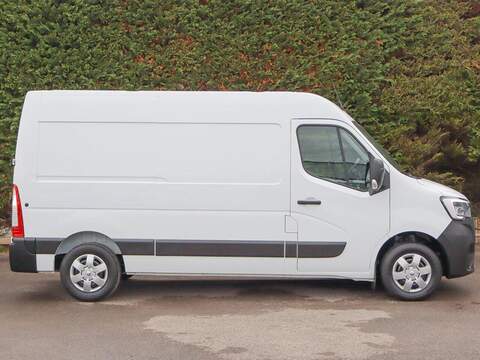 Renault Master MM35 Business+ 2.3DCI, 135bhp, EU 6 L2H2 MWB Van, Air Con, Rev Park Sensors, Service History - U6813