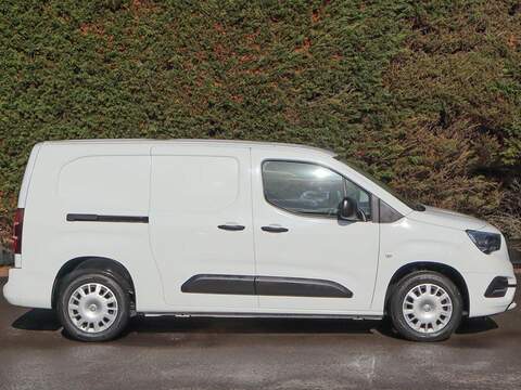 Vauxhall Combo Sportive 1.5TurboD, 100bhp, L2 LWB Van, Air Con, Cruise Control, Reverse Park, 6 Speed, 3 Seats - U6894