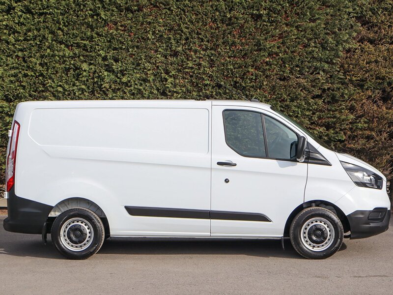 Ford Transit Custom 300 Leader 2.0TDCI, 105PS, L1 SWB Van, Air Con, Reverse Parking Sensors, Bluetooth - U6936