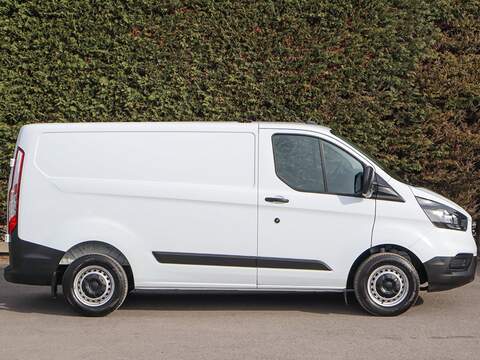 Ford Transit Custom 300 Leader 2.0TDCI, 105PS, L1 SWB Van, Air Con, Reverse Parking Sensors, Bluetooth - U6936