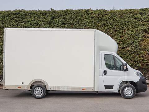 Citroen Relay 2.2hdi, 140bhp, Low Loader, Air Con, Load Lock, Barn Doors, Touch Screen Media, Bluetooth, DAB Radio - U6940