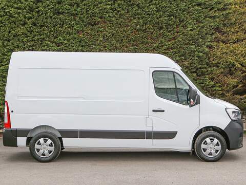 Renault Master MM35 Business+ 2.3DCI, 135BHP, L2 H2 MWB Van, B.Tooth, Air Con, Rev Parking Sensors, Service History - U6946