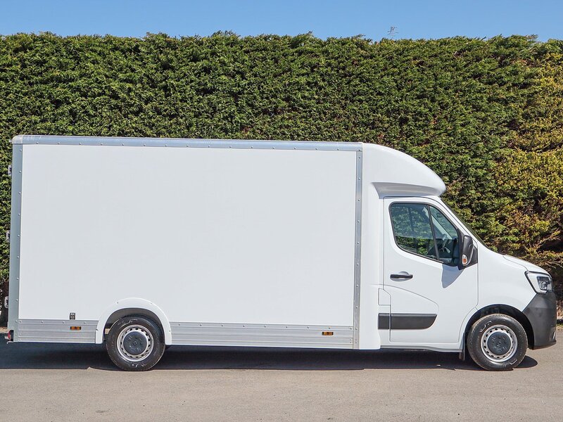 Renault Master LL35 ENERGY START 145BHP, 13'8" / 4.2M LOW LOADER LUTON BOX VAN, LOAD LOCK, BARN REAR DOORS - U6975