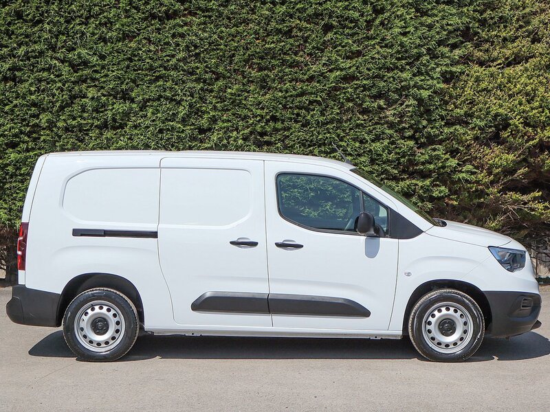 Vauxhall Combo 2300 PRIME 1.5 Turbo D 100BHP 6 SPEED L2 LONG 5 SEAT CREW VAN, Air Con, Cruise, Twin SLD - U6977