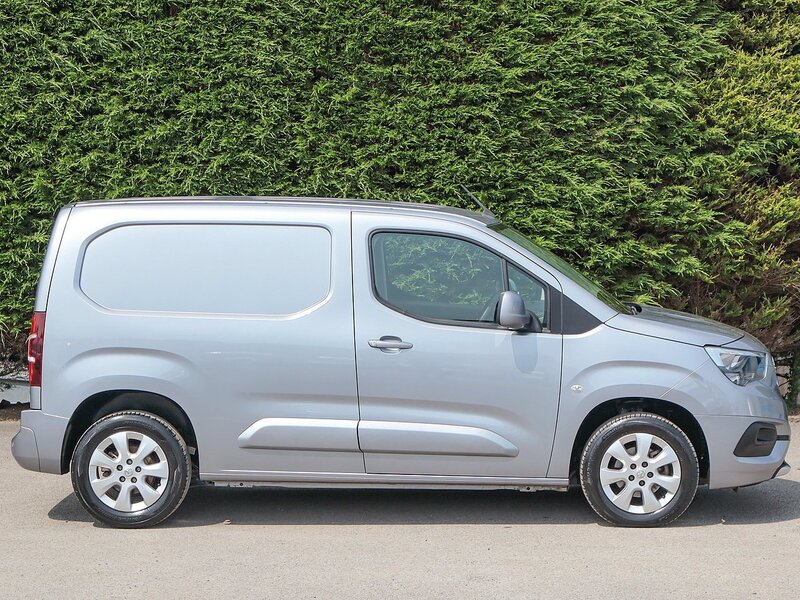 Vauxhall Combo 2000 Limited Edition Nav 1.5 Turbo D 100BHP L1 SWB VAN, B.Tooth, air Con, Cruise, Rev park, Alloys - U6996