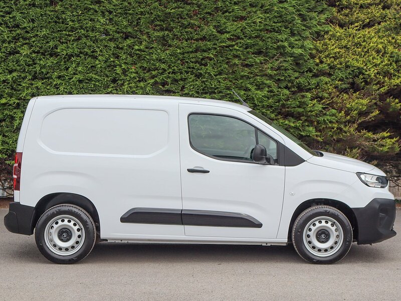 Citroen Berlingo 1000 Enterprise 100BHP 6 SPD M L1 SWB VAN, Air Con, Cruise, Rev park, Warranty Till 28/06/2027 - U7005