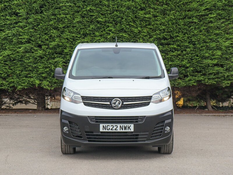 Vauxhall Vivaro 2700 Dynamic 120BHP L1 SWB PANEL VAN, B.Tooth, Air Con, Cruise, Fogs, Rev Park - U7037