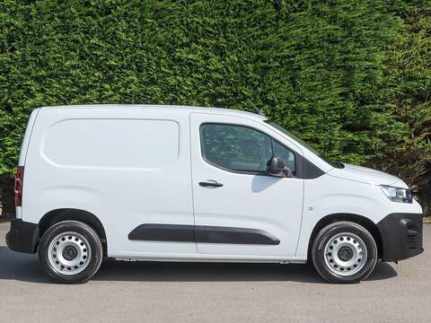 Citroen Berlingo 1000 Enterprise 100BHP 6 SPD M L1 SWB VAN, 3 Seats, Air Con, Cruise, Rev Park, Warranty Till 09/2026 - U7042