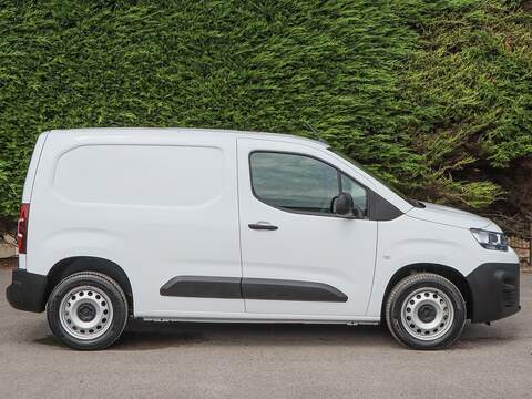 Citroen Berlingo 1000 Enterprise 100BHP 6 SPD M L1 SWB VAN, 3 Seats, Air Con, Cruise, Rev Park, Warranty Till 09/2026 - U7046