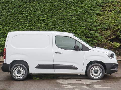 Vauxhall Combo 2300 PRIME 1.5 Turbo D 100BHP 6 Speed L1 SWB VAN, 3 Seats, B.Tooth, Air Con, Cruise Control - U7047