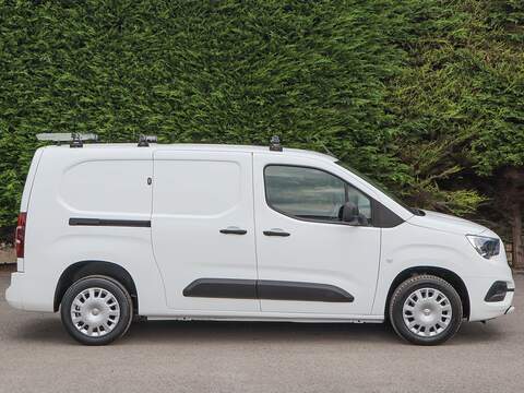 Vauxhall Combo Sportive 1.5Turbo D, 100bhp, L2 LWB Van, Air Con, Cruise Control, Rev Park Sensors, 6 Speed, 3 Seats - U7050
