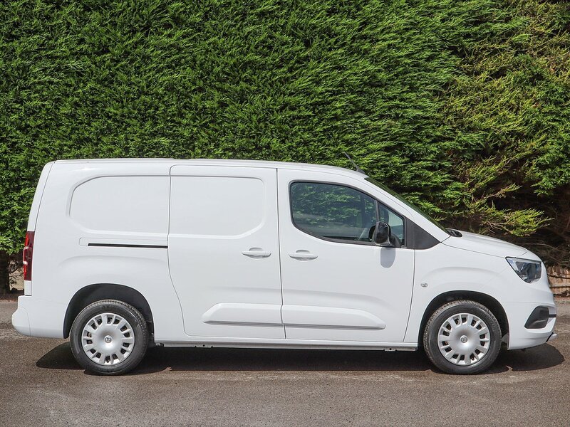 Vauxhall Combo 2300 PRO 1.5 TURBO D 100BHP L2 LONG VAN, 3 Seats, Sat Nav, Rev Cam, Air Con, Cruise, Rev Park - U7051