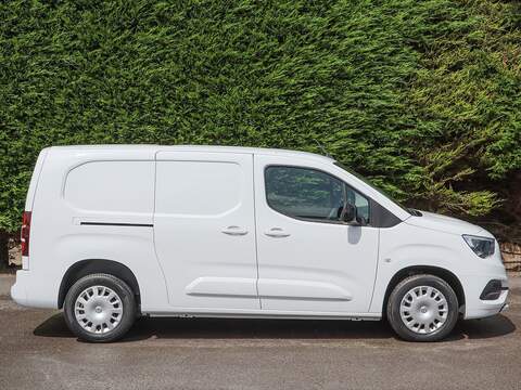 Vauxhall Combo 2300 PRO 1.5 TURBO D 100BHP L2 LONG VAN, 3 Seats, Sat Nav, Rev Cam, Air Con, Cruise, Rev Park - U7051